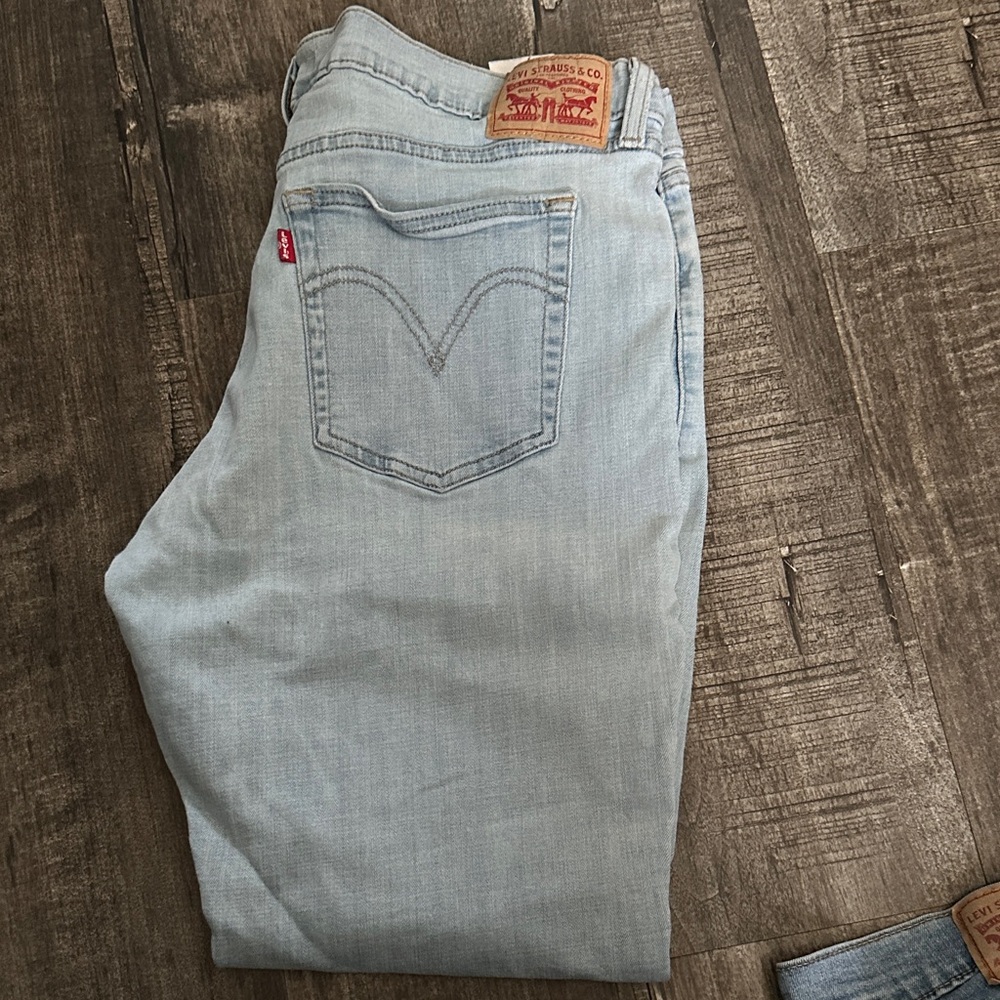 Levi's Men's Light Blue Straight Jeans